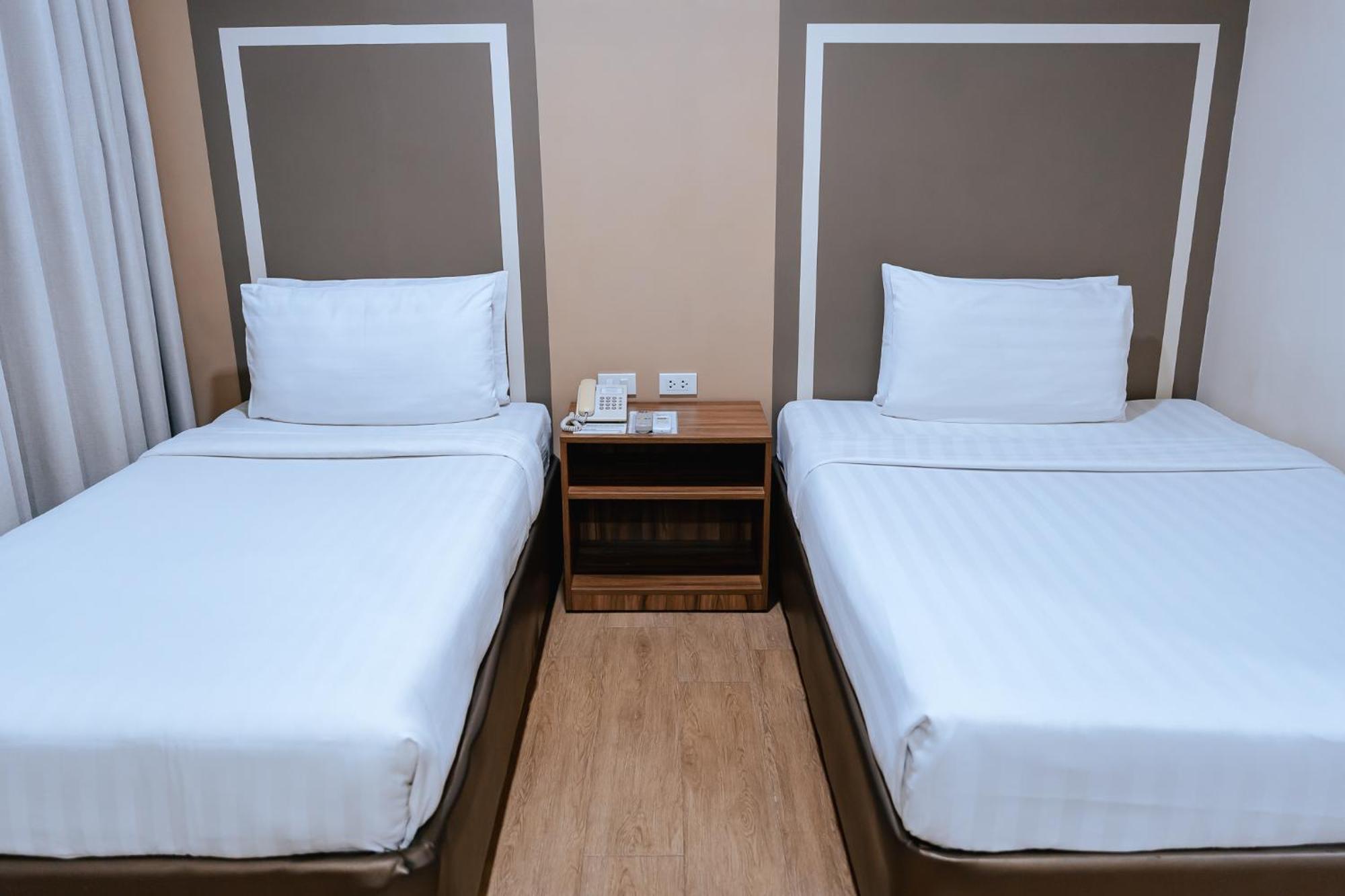 S Hotel & Residences Cebu Exterior photo