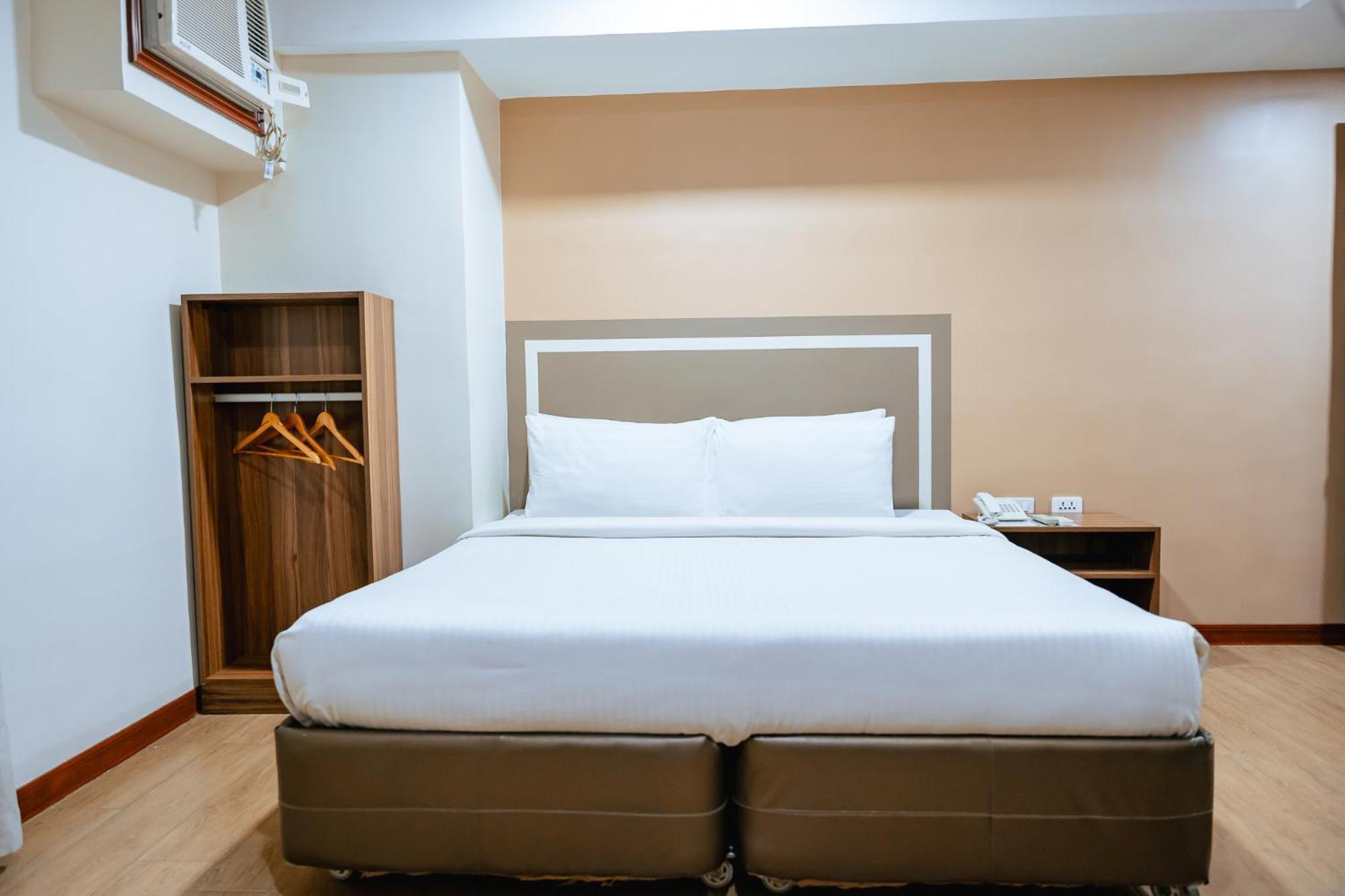 S Hotel & Residences Cebu Exterior photo